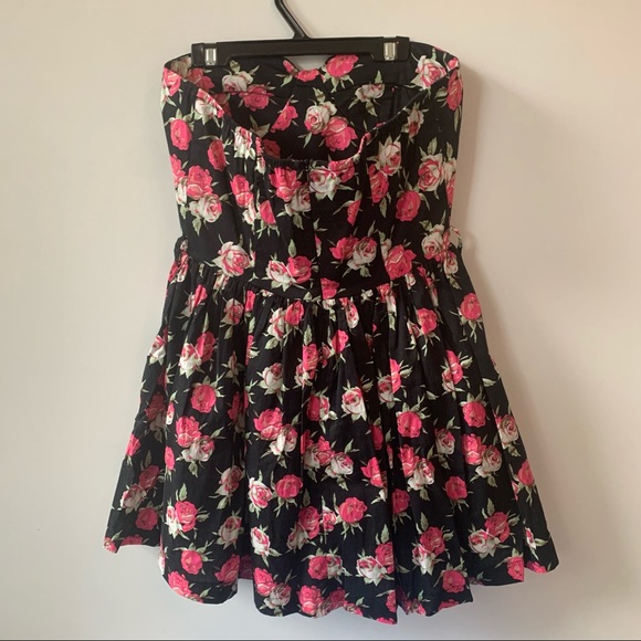 Women’s Medium Black Floral Mini Dress - Picture 7 of 13